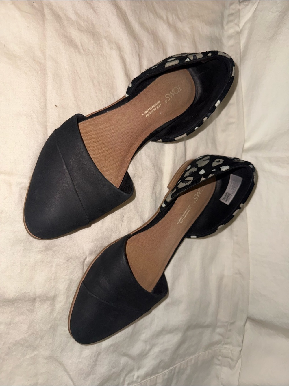 TOMS Black D’Orsay Flats Leopard Print Heel Detail Size 
6